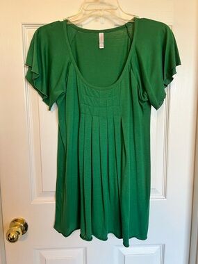 Xhilaration M Emerald Green Scoop-Neck Pleated Tunic